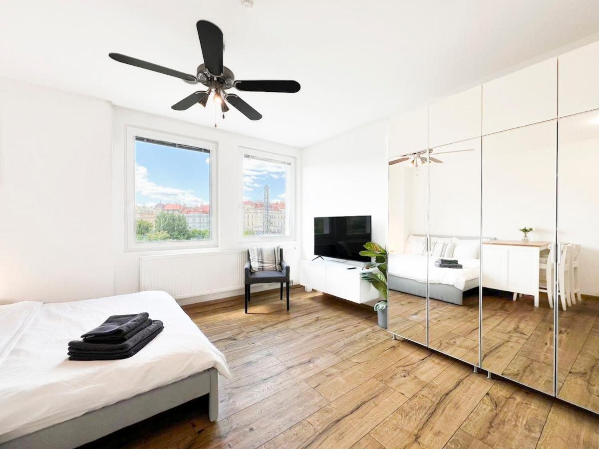 Apartment 5201 Free Parking